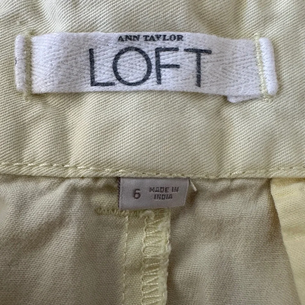 Ann Taylor LOFT Women's Yellow Cotton Shorts Size 6 Casual‎ Everyday Wear
